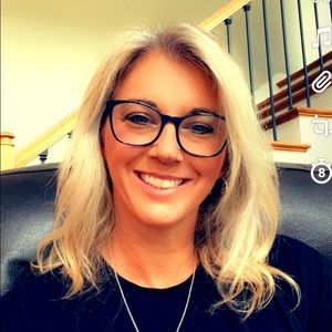 Hi! I’m new to Poshmark (May 2022) - please share any tips and tricks!